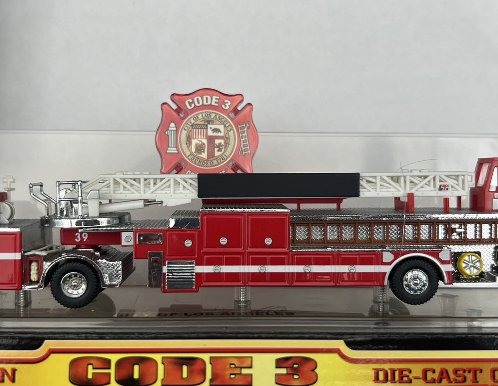 2 Pack 1/64 Black Ladder Board For Code 3 Fire Truck Engine Quint Kitbash Custom4