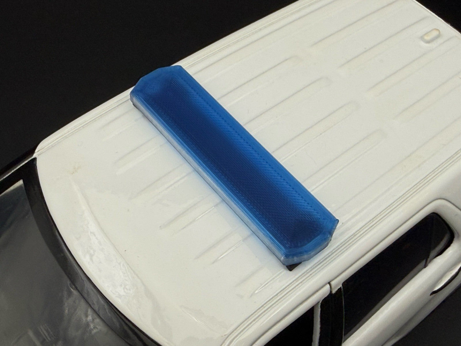 1/18 Scale Model PCB Compatible Code 3 2700 Blue Lightbar Police 1813PCBB4