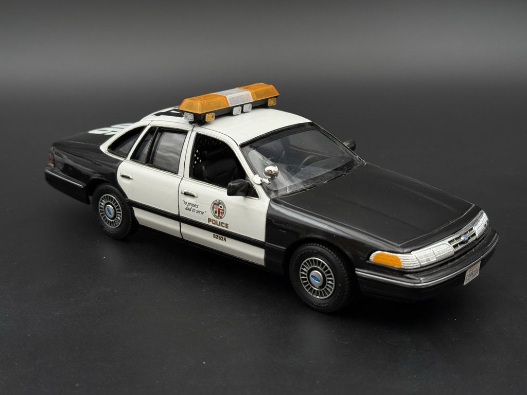 1/24 25 Scale Amber Clear Streethawk Lightbar Police 24646