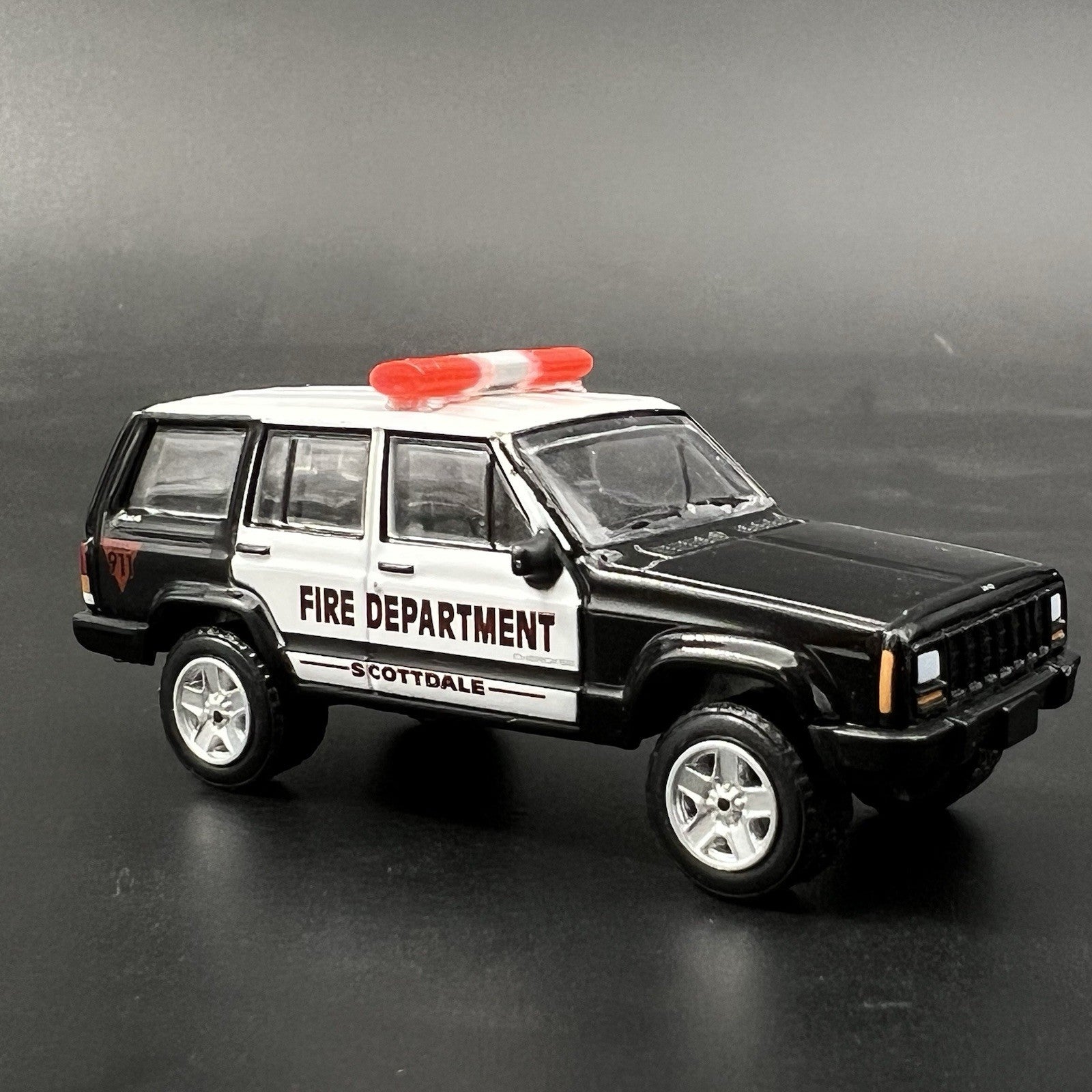 4 Pack 1/87 Red Chrome Cannonball Run Ambulance Aerodynic Lightbar Police Fire10