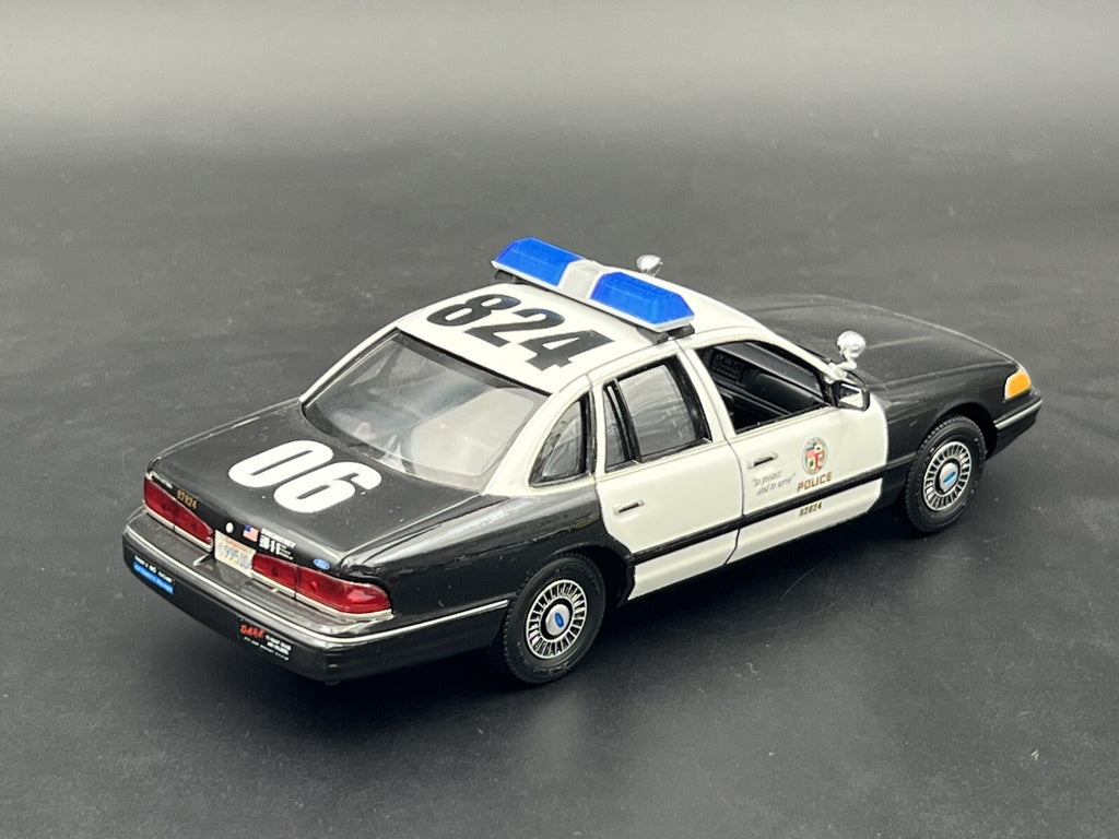1/24 25 27 Blue Chrome Code 3 LP6000 Lightbar W/ Internal Lens Police Sheriff6