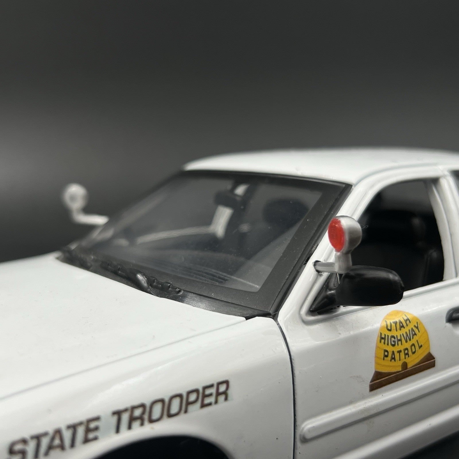 4 Pack 1/18 Spotlights CHP Style For Police Car SUV California Highway Patrol7