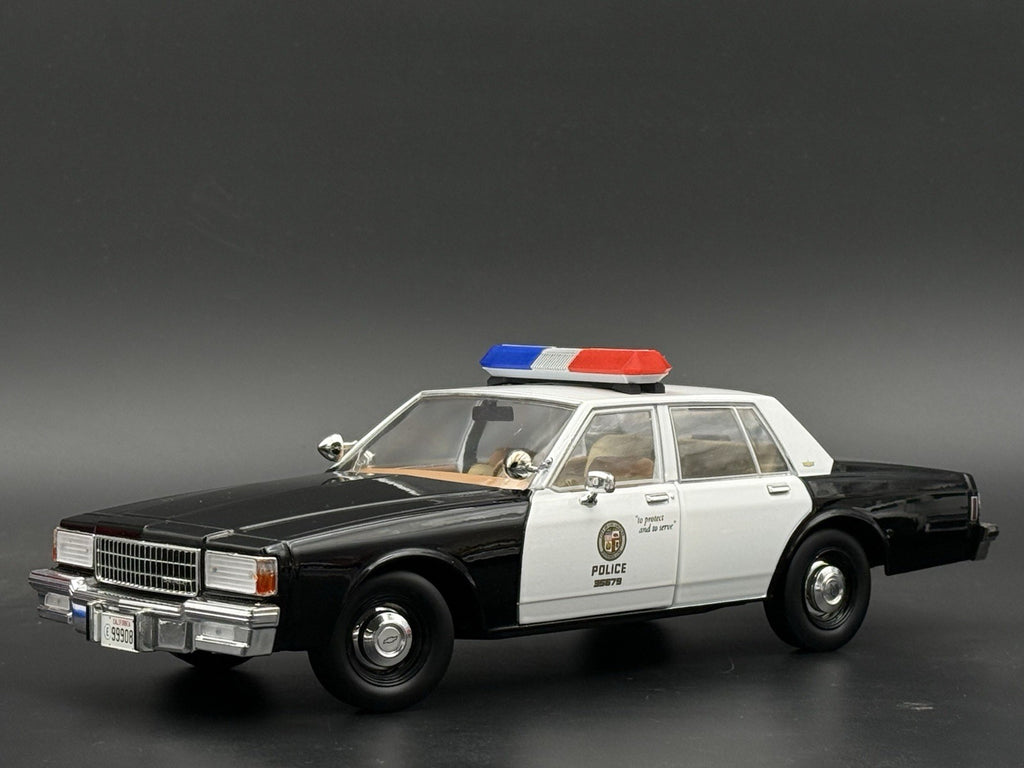 1/18 Scale Model Blue Red Amber Code 3 XL Lightbar Police California 1822ChromCA9