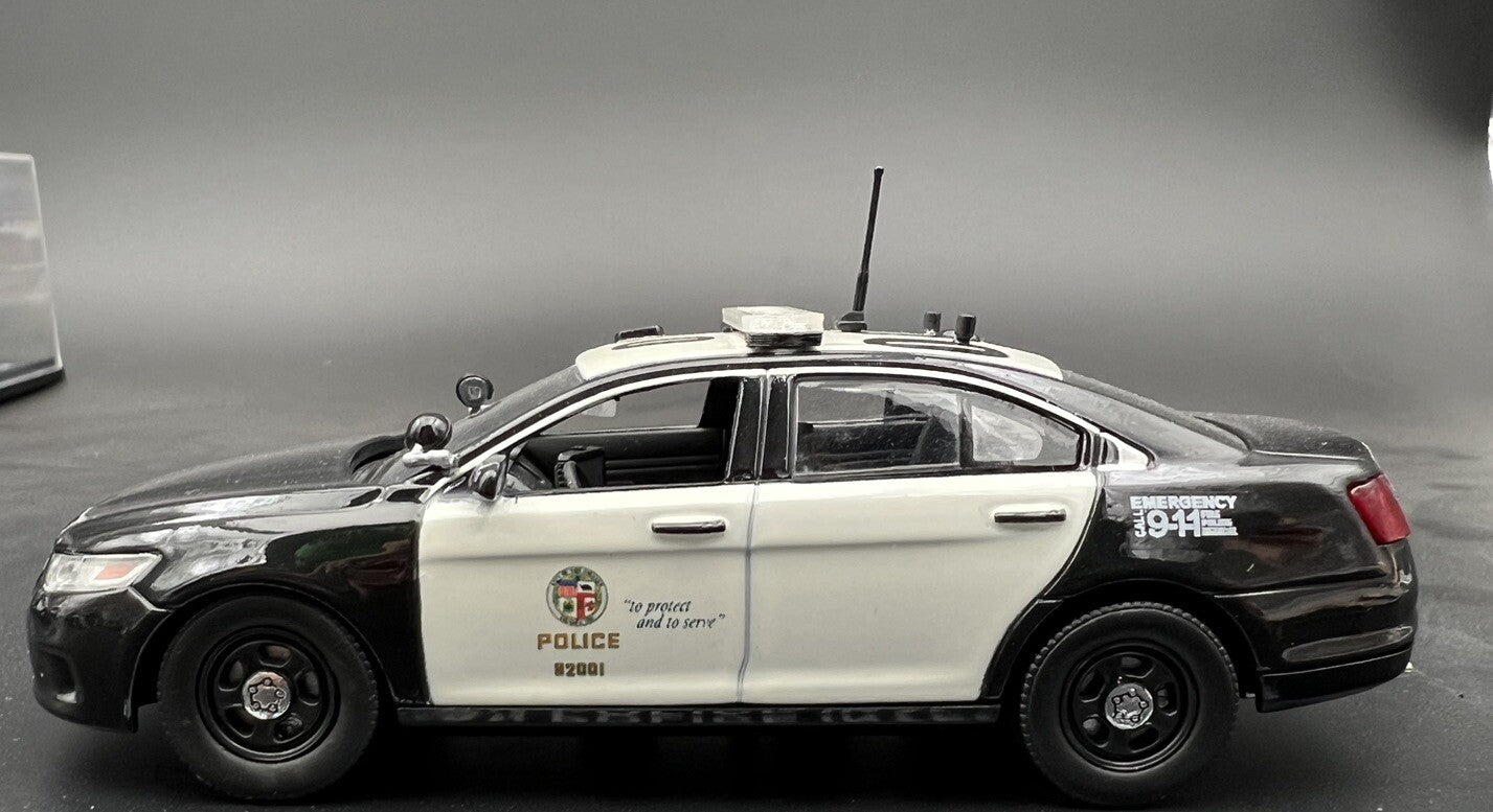 2 Pack 1/43 Sedan Length Code 3 X2100 Lightbar Greenlight Police Sheriff Fire4