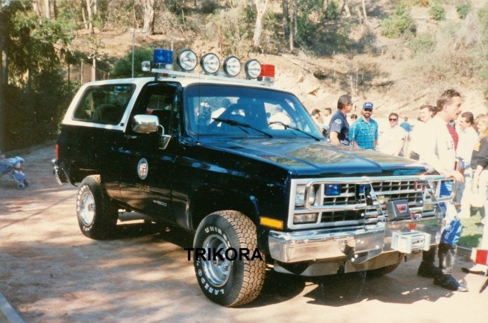 1/18 LED Ready Federal Twin Beacon Ray Blue Red LAPD Police Lightbar Visibar5