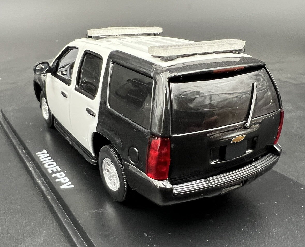 2 Pack 1/43 SUV Length Narrow LED Lightbar Rear Arrow Stick Greenlight Police3