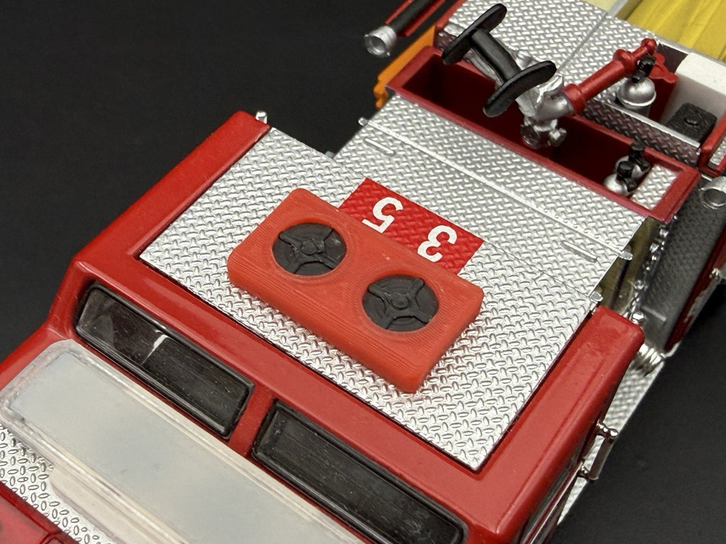 1/64 Scale Model AC Unit Dual Fans Fire Truck RV Command Post 6451 Red2