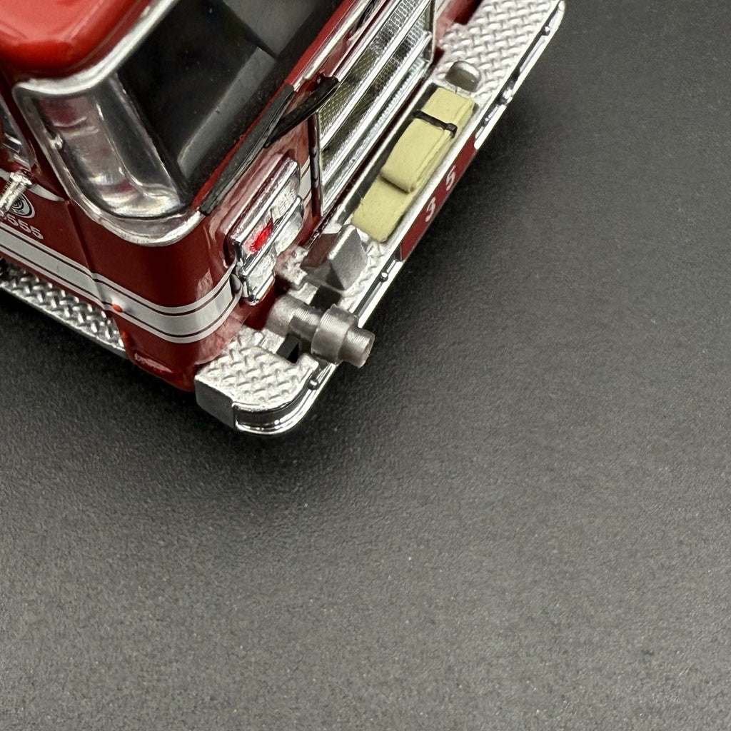 2 Pack 1/64 B&M S8B Siren Code 3 Fire Engine Truck Kitbash 64441