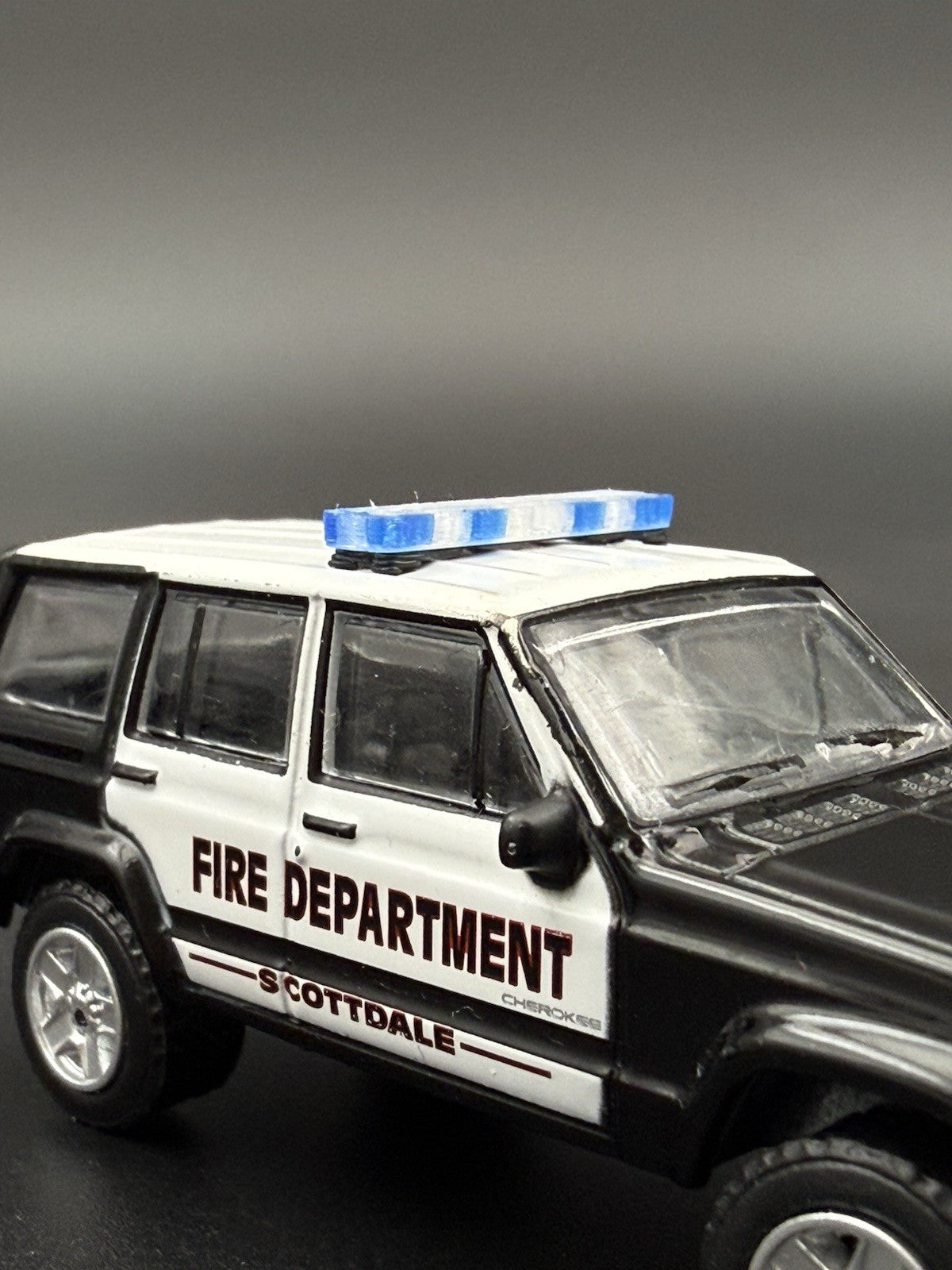 2 Pack 1/64 Whelen Edge Lightbar Blue Maui Hawaii Honolulu Police 64094