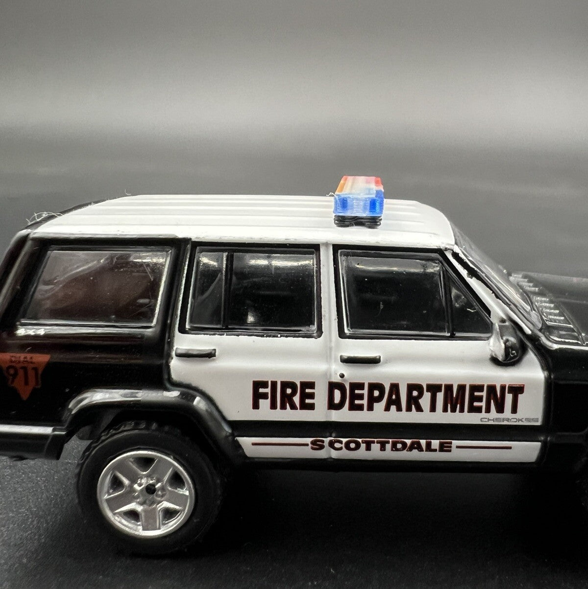 2 Pack 1/64 Whelen Edge Lightbar Blue Red Police Sheriff Highway Patrol SUV Car7