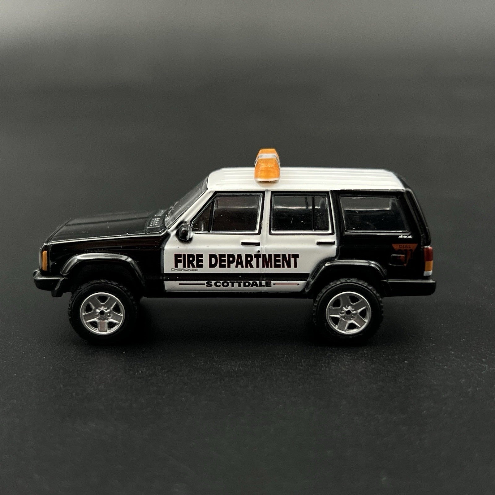2 Pack 1/64 80H 90H 8000 Lightbar Amber Yellow Security Work Tow Truck5
