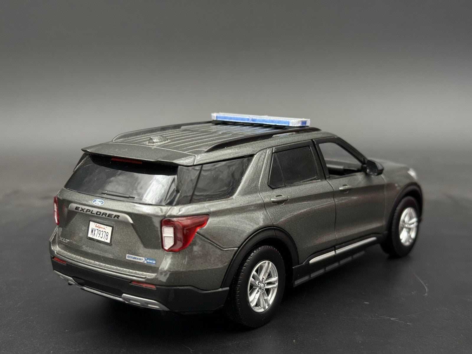 1/24 25 Scale Model LED Ready Whelen Liberty II Blue Police Lightbar 2449B14
