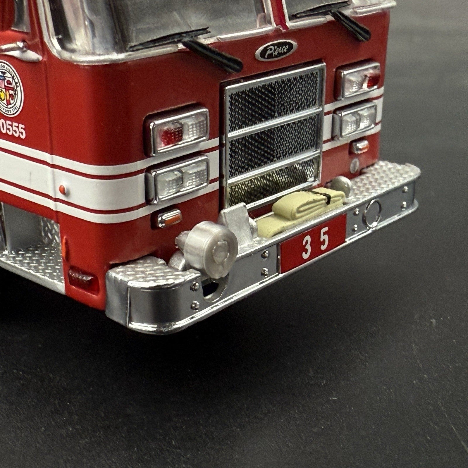 2 Pack 1/64 Federal Q Q2B Siren Code 3 Fire Engine Truck Kitbash 64434