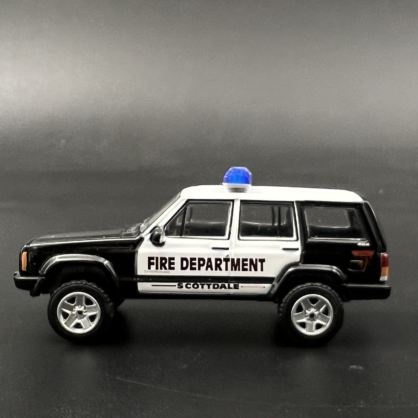 2 Pack 1/64 Smith Wesson 8000 8780 8880 8980 Lightbar Blue Fire Police Sheriff4