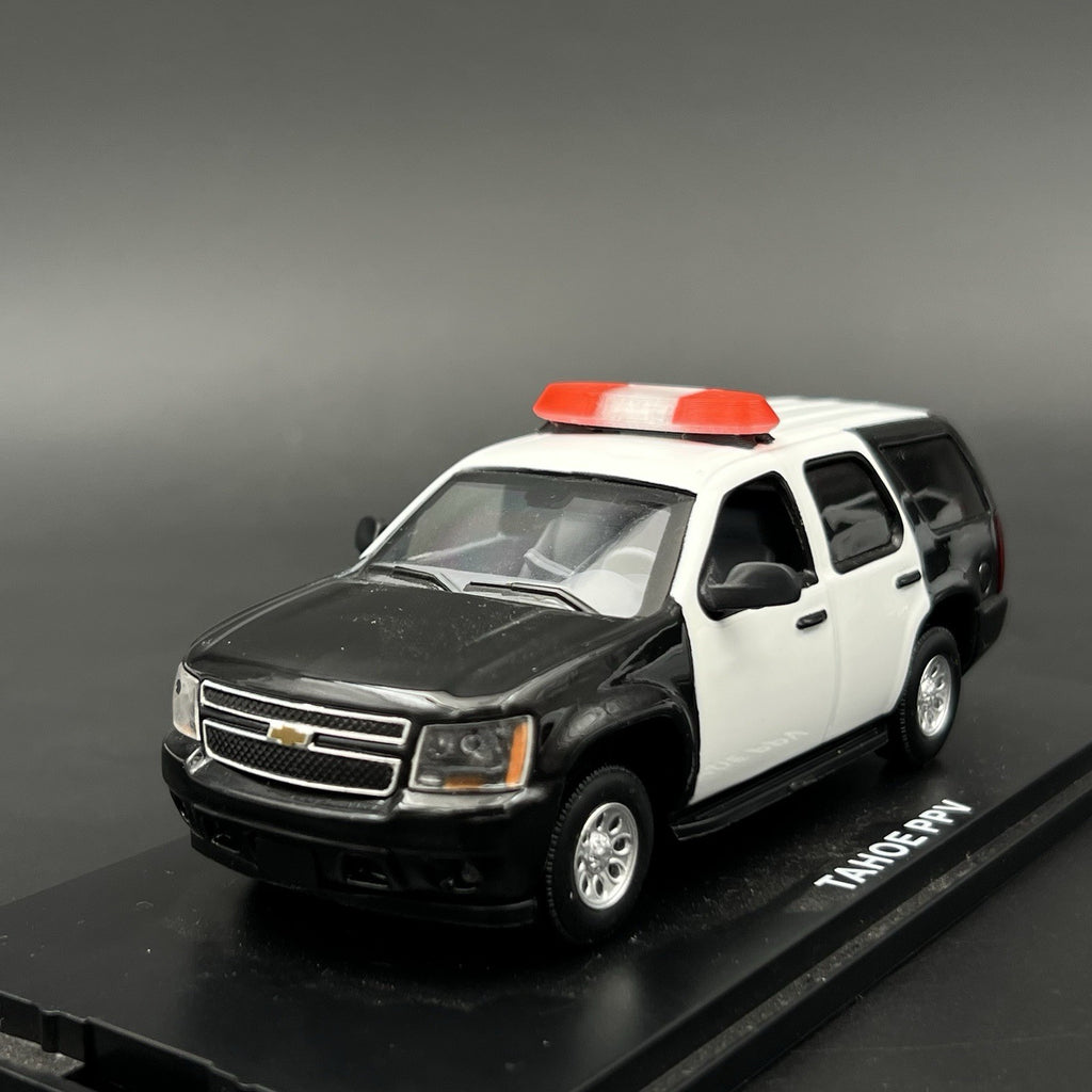 2 Pack 1/43 Red SUV + Sedan Vista Lightbar Greenlight Police Sheriff Fire18