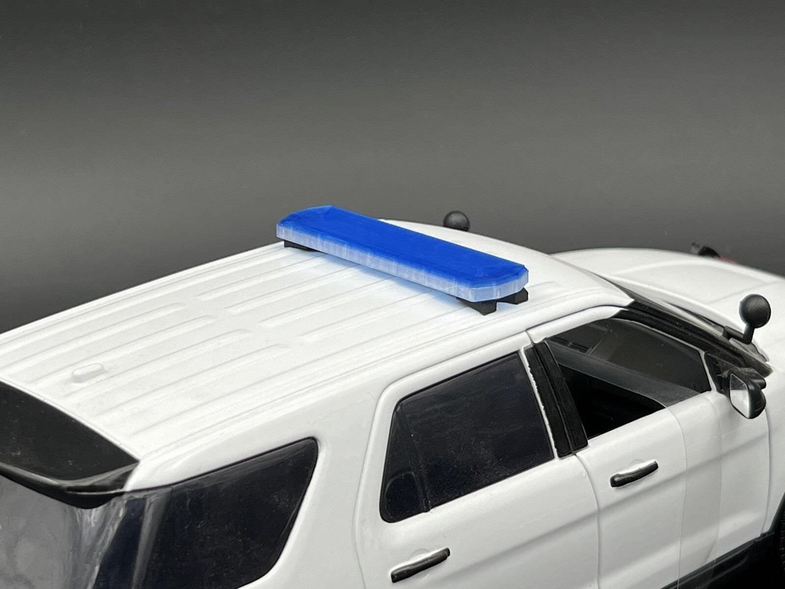 1/18 Scale Model PCB Compatible Code 3 2700 Blue Lightbar Police 1813PCBB11