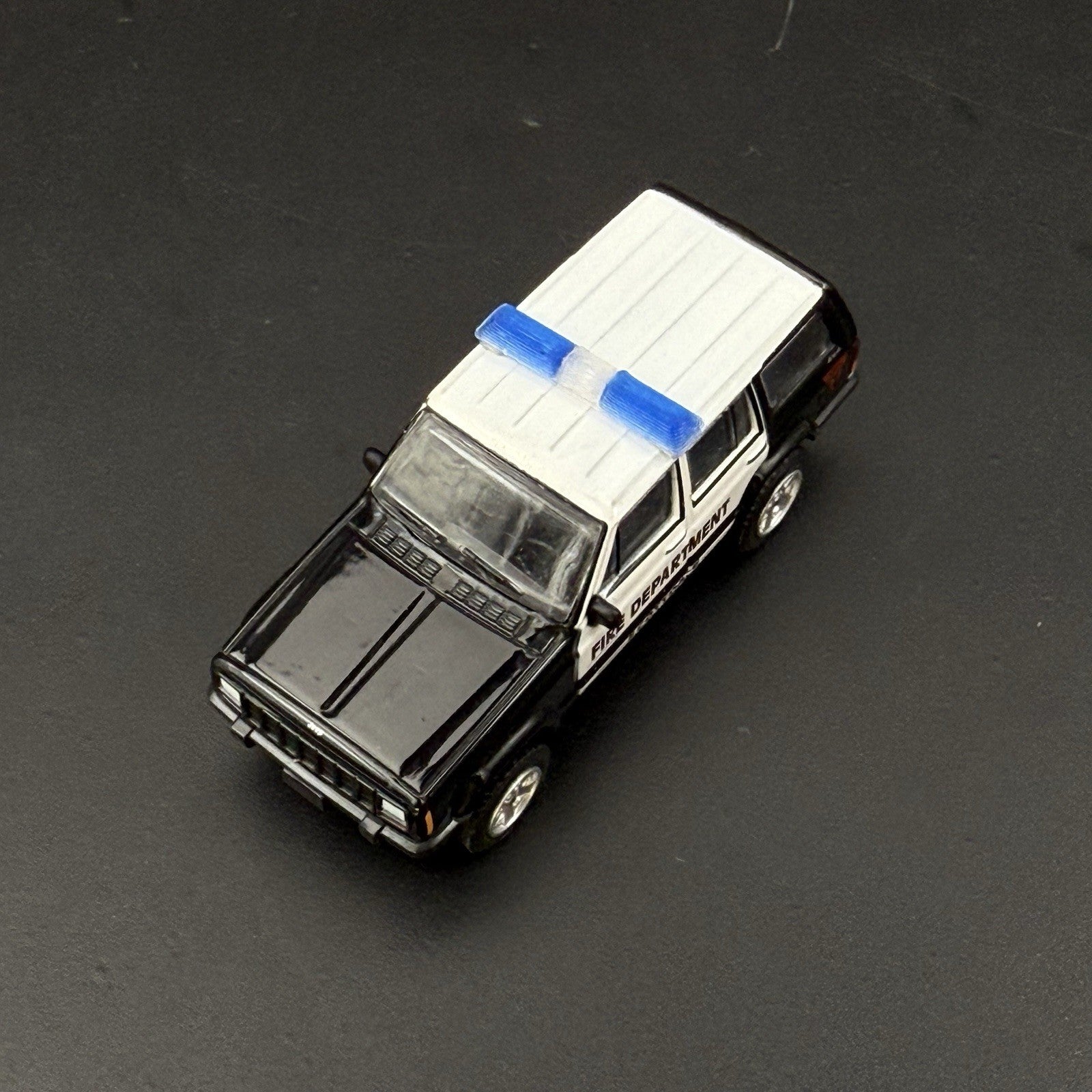 2 Pack 1/64 Code 3 LP6000 Clear + Blue Lightbar Greenlight Police Fire SUV6