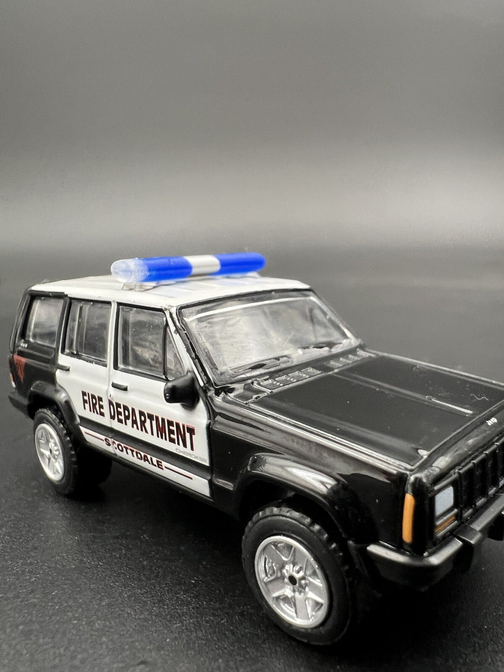 2 Pack 1/64 Blue Clear Chrome Federal Signal Aerodynic Lightbar Police Sheriff2
