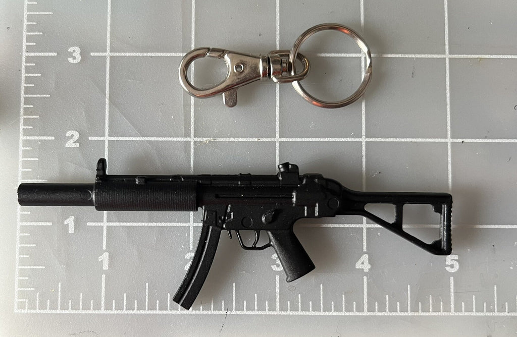 1:6 Scale - Metal MP5 SD Key Chain1
