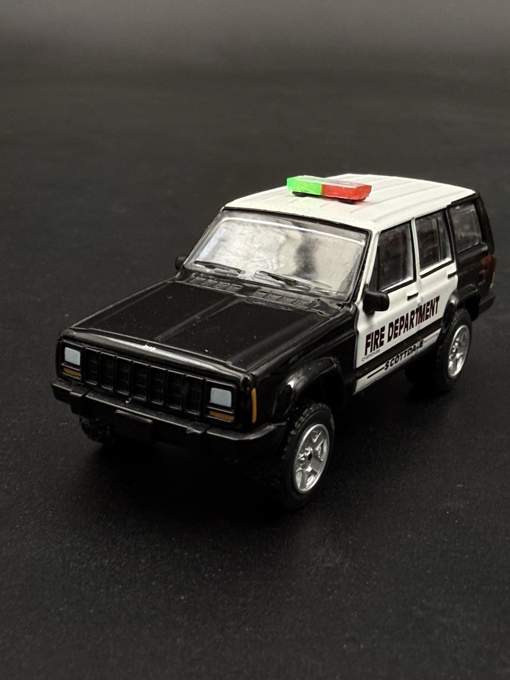 2 Pack 1/64 Mini Whelen Edge Green Red Lightbar Chicago Fire Engine Truck Ladder11