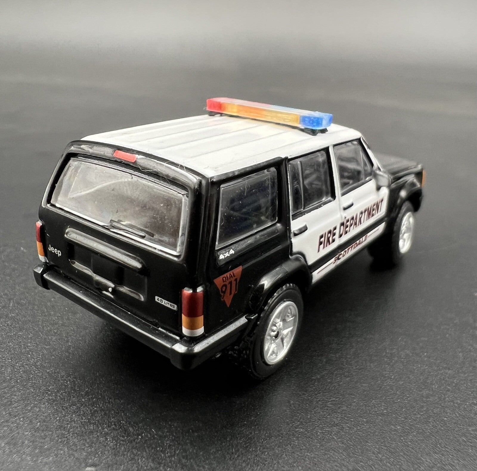 2 Pack 1/64 Whelen Edge Lightbar Blue Red Police Sheriff Highway Patrol SUV Car5