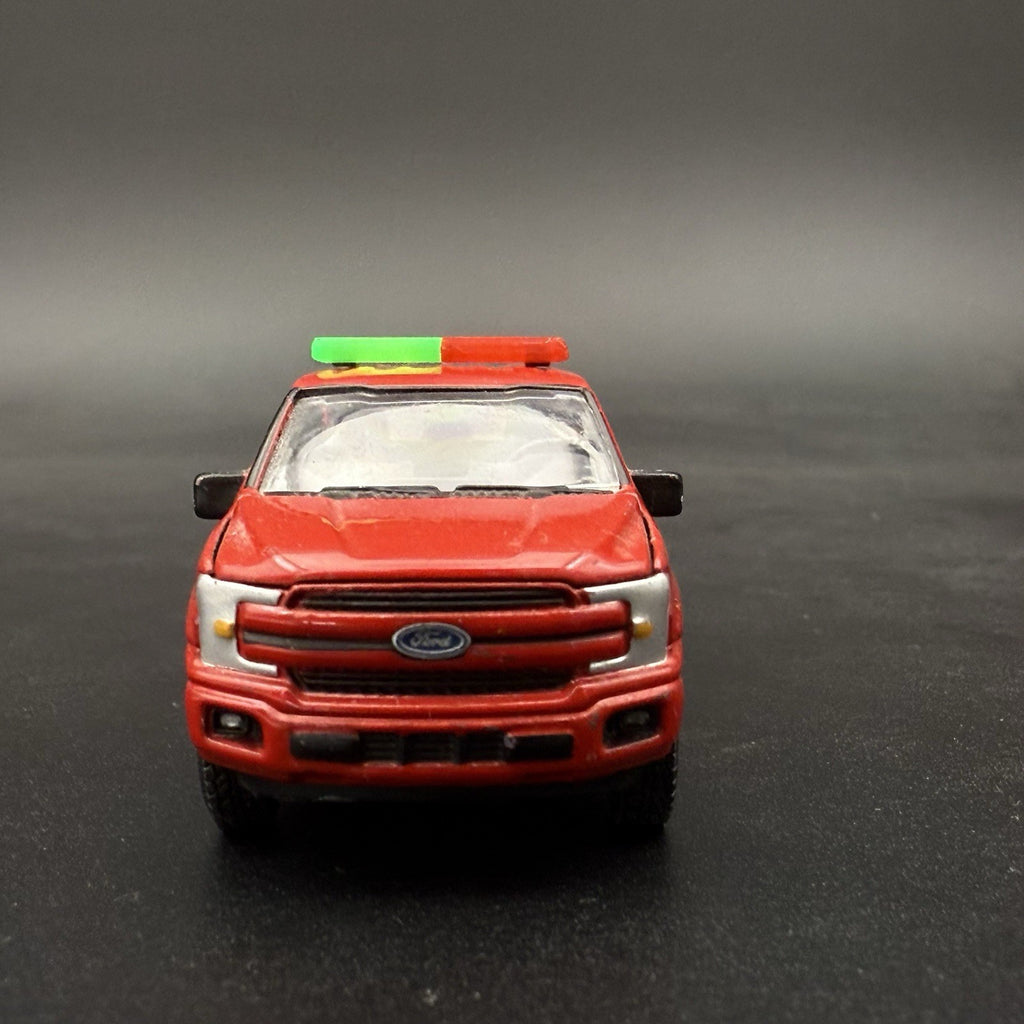 2 Pack 1/64 Green Red Lightbar Chicago Fire Ambulance SUV Truck Hansch DBS8502