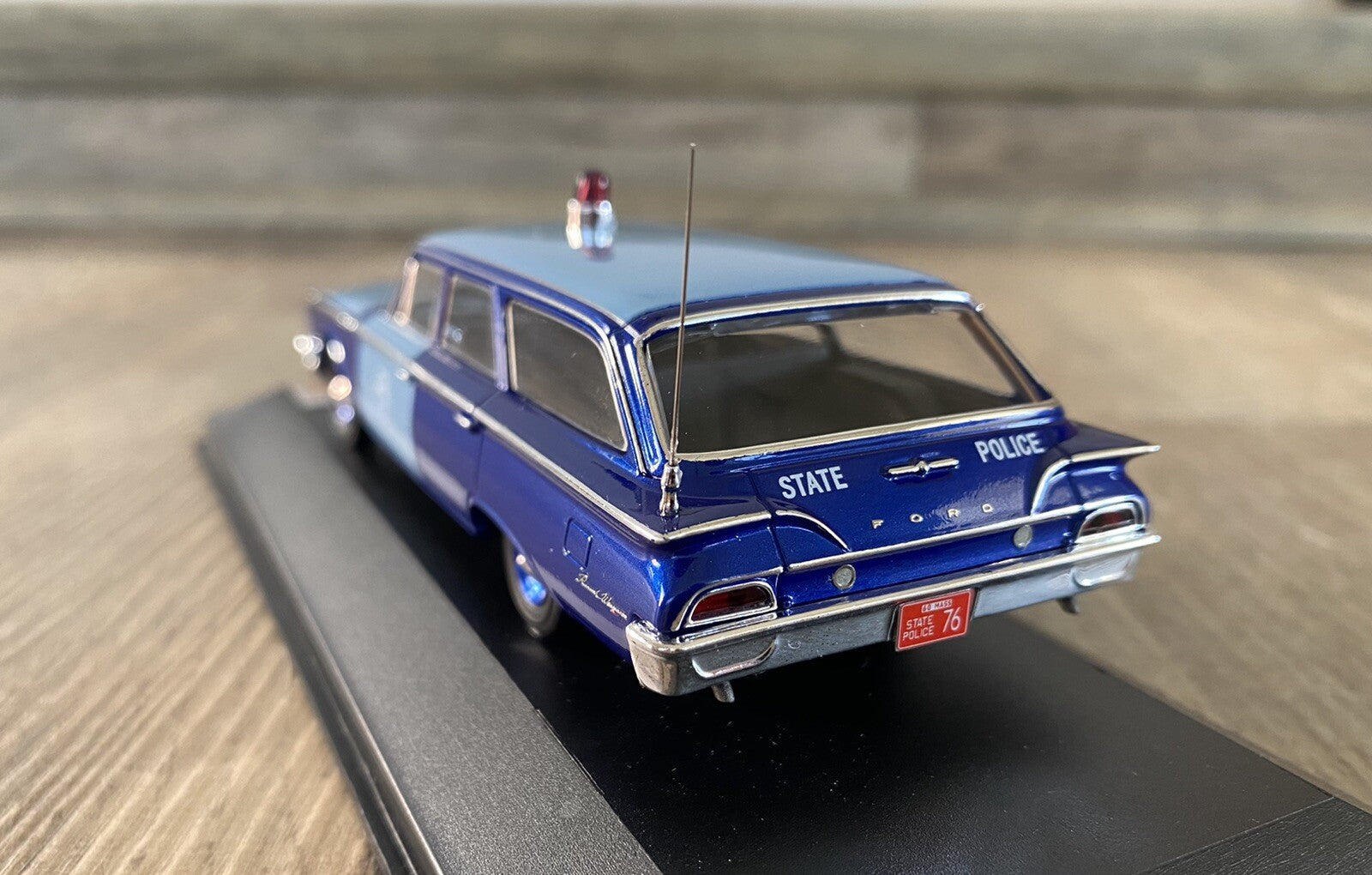 1/43 PREMIUM X 1960 FORD RANCH WAGON MASSACHUSETTS STATE POLICE TROOPER7