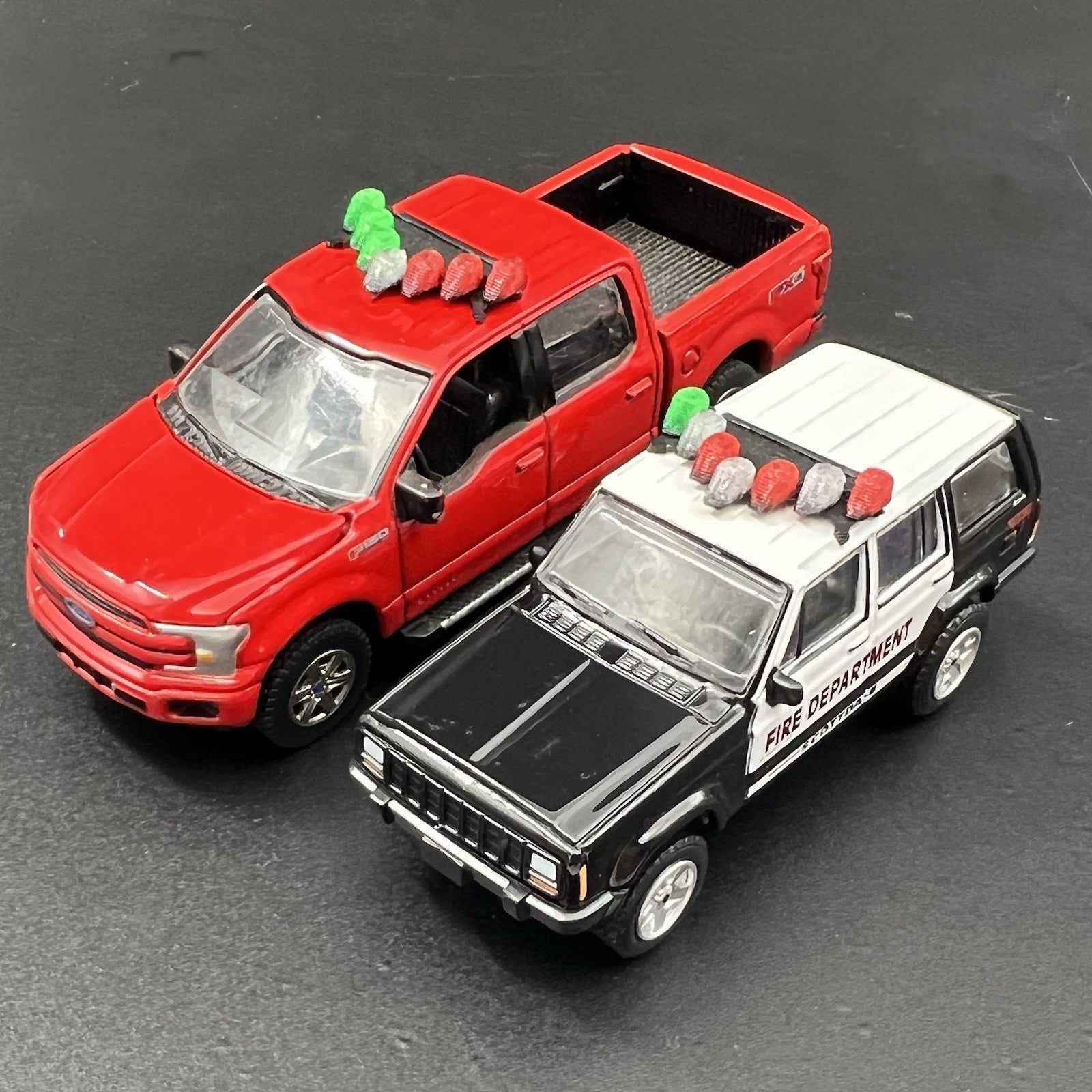 2 Pack 1/64 Chicago Fire CFD Green Red Vector Vision Lightbar SUV Truck Engine2