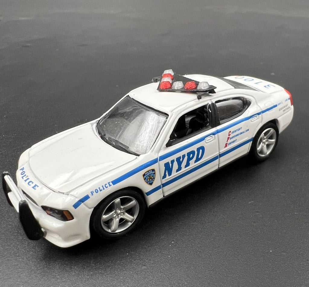 2 Pack 1/64 NYPD Red Federal Signal Vision SLR Lightbar Greenlight Police Car1