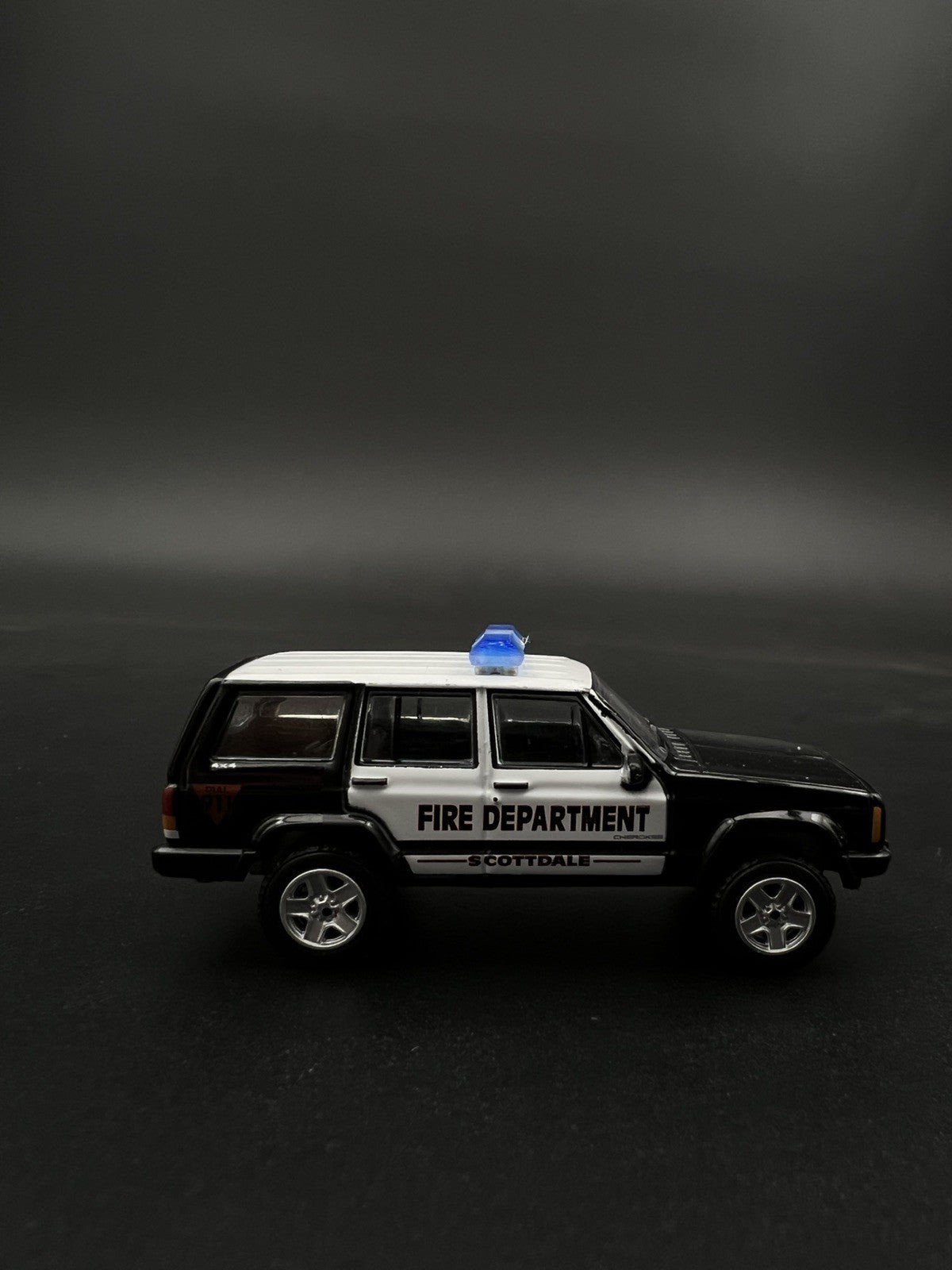 2 Pack 1/64 Blue Code 3 MX7000 Lightbar Greenlight Fire EMS Paramedic Ambulance5