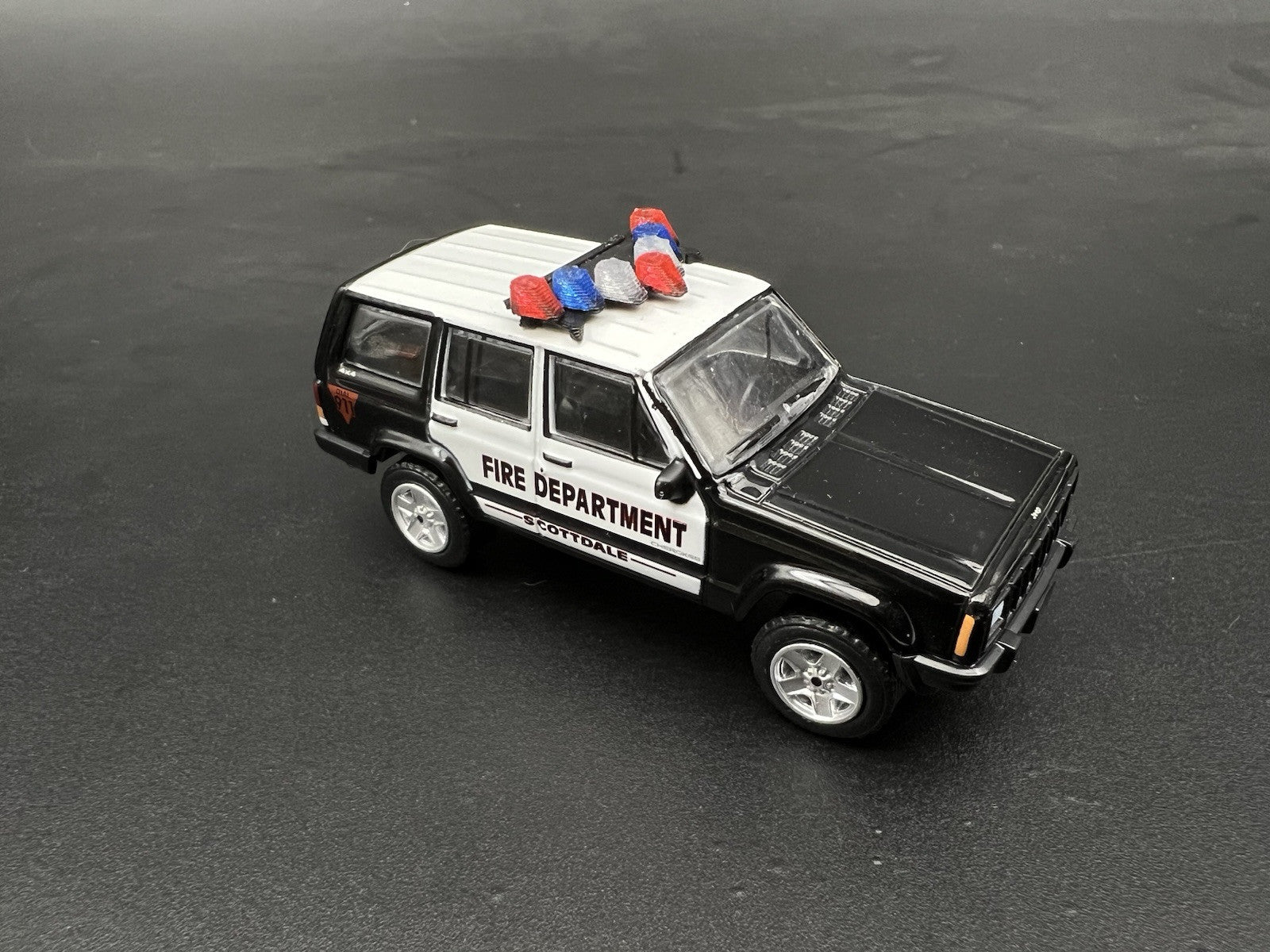 2-Pack 1/64 Scale Blue Red Vector Lightbar California Highway Patrol 6413 CHP14