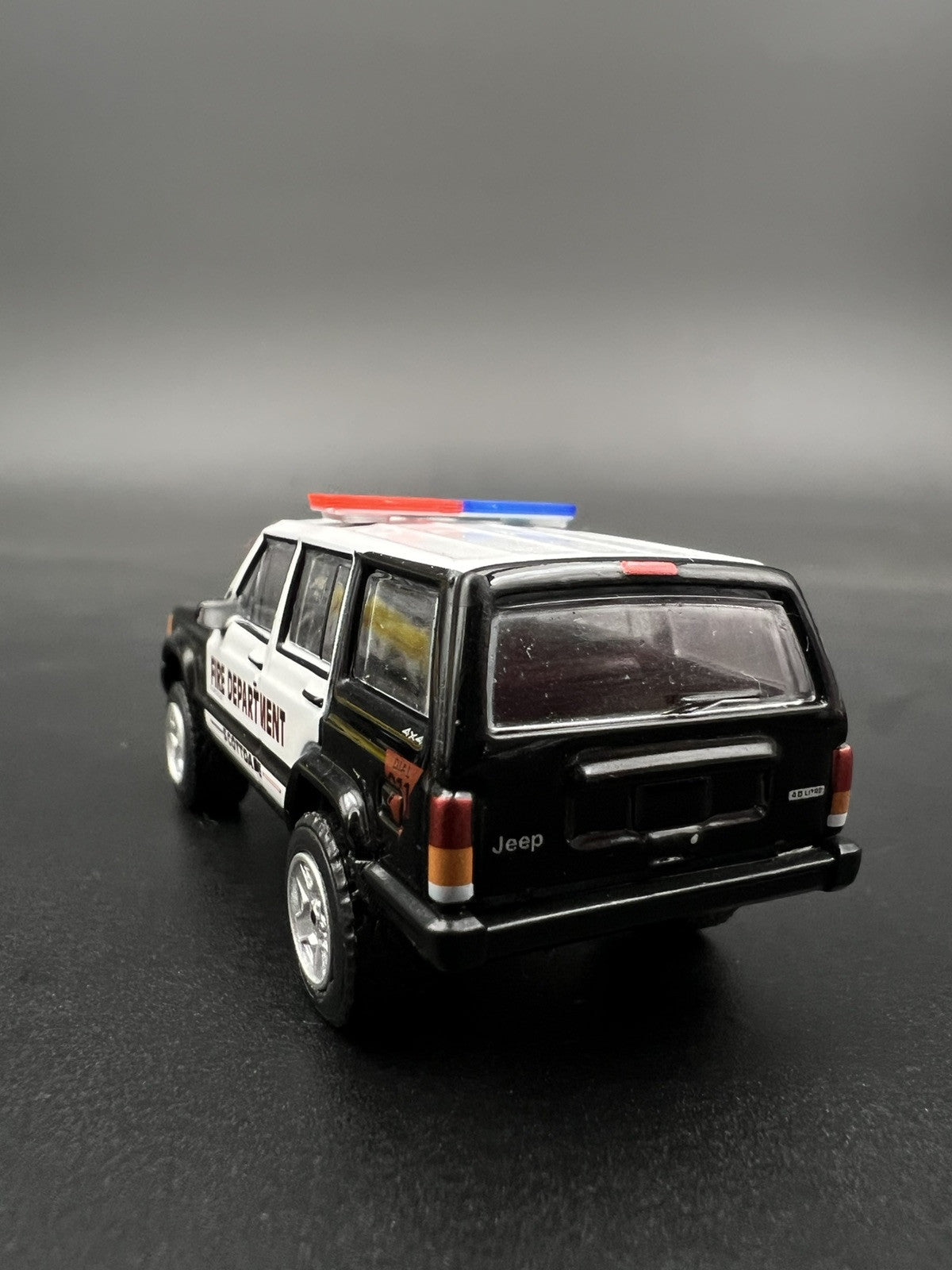 2 Pack 1/64 Blue Red LED Style Whelen Lightbar Greenlight Police Fire Ambulance5