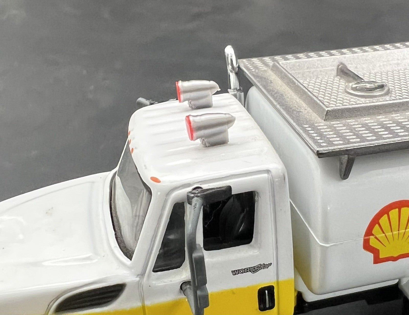 2 Pack 1/64 Siren With Red Light Fire Engine Truck Vintage Federal Signal WLR6