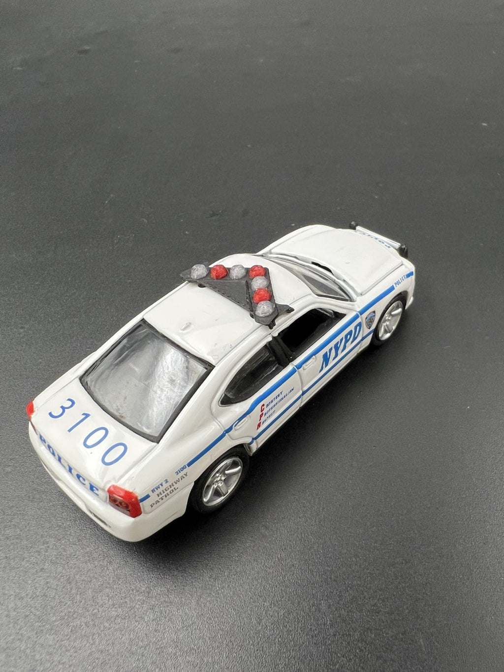 2 Pack 1/64 NYPD Red Federal Signal Vision SLR Lightbar Greenlight Police Car10