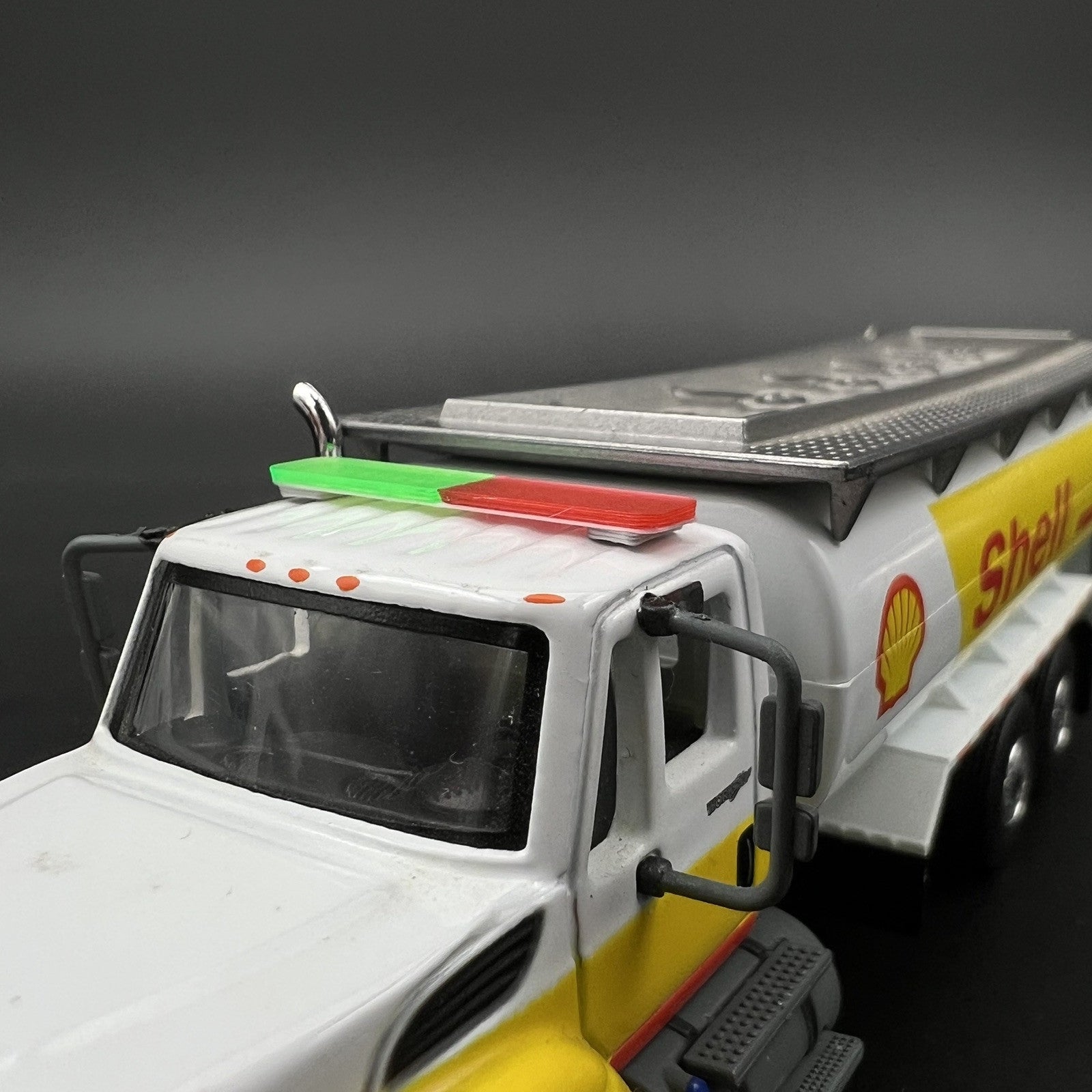 2 Pack 1/64 Whelen Long Green Red Lightbar Code 3 Chicago Fire Engine DCP Truck1