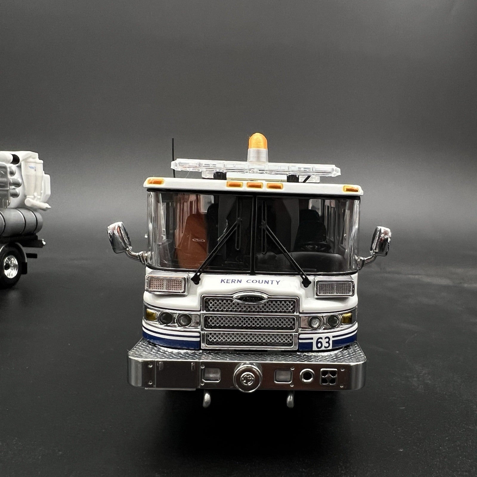 4 Pack 1/50 Vintage Amber Yellow Beacon Ray Lightbar Construction Tow Work Truck6
