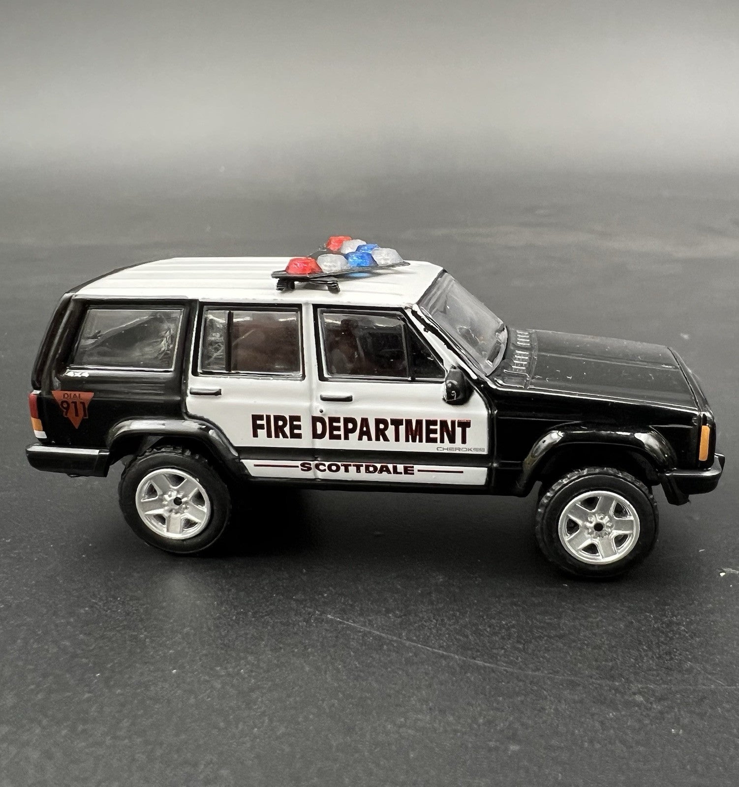 2 Pack 1/64 LVMPD Blue Red Federal Signal Vision SLR Lightbar Police Car12