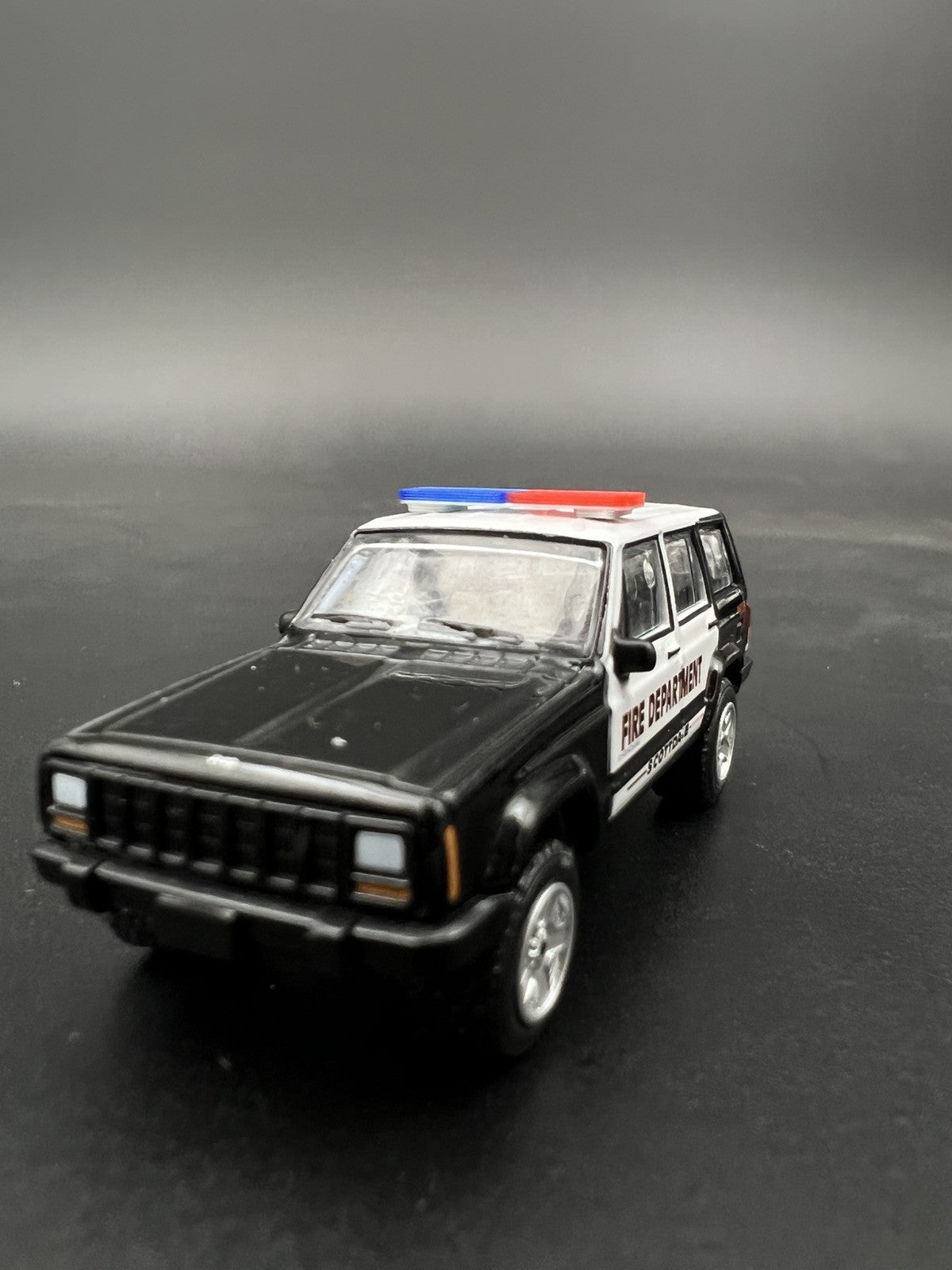 2 Pack 1/64 Blue Red LED Style Whelen Lightbar Greenlight Police Fire Ambulance2