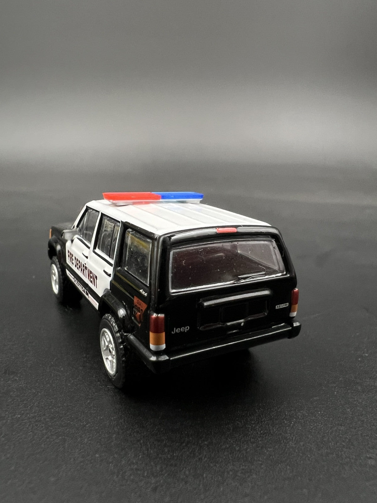 2 Pack 1/64 Blue Red LED Style Whelen Lightbar Greenlight Police Fire Ambulance4