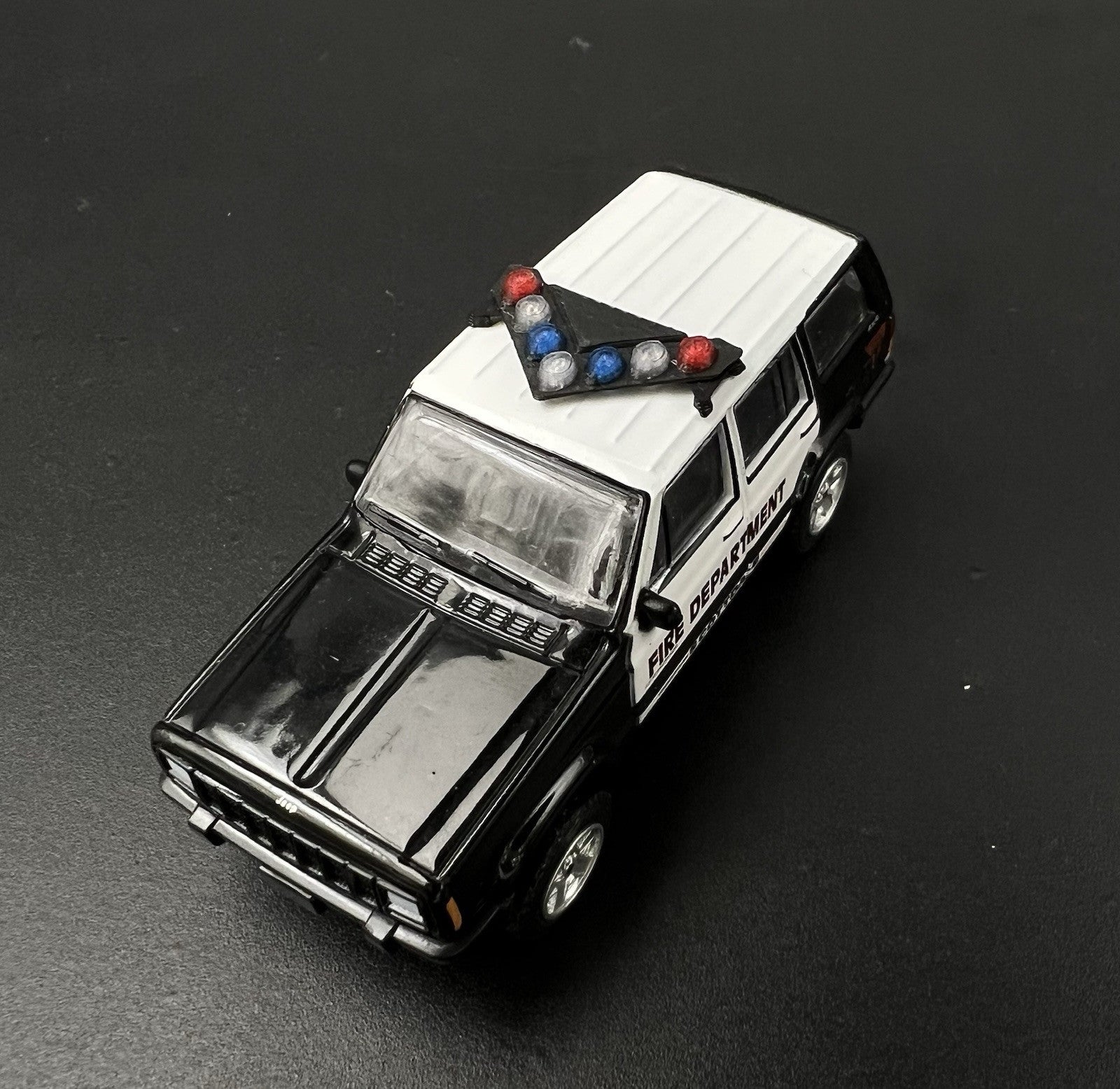 2 Pack 1/64 LVMPD Blue Red Federal Signal Vision SLR Lightbar Police Car1